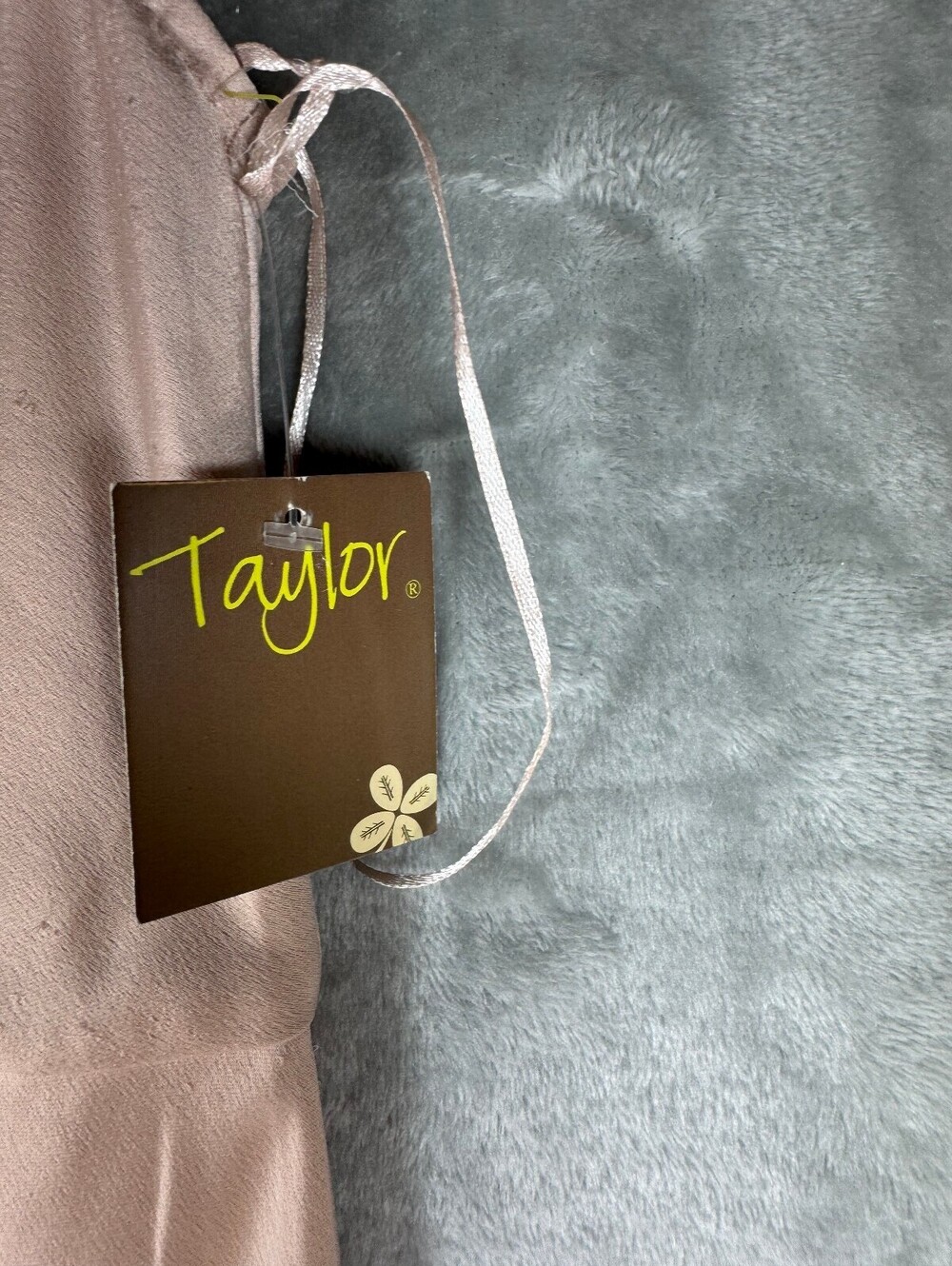 NWT Taylor Women's Satin Slip Dress Size 4 Blush Pink - Picture 2 of 4